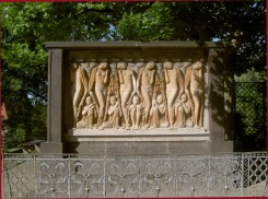 Reliefwand Westseite Schlaf 2008